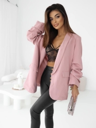 Fashion Studio Różowy żakiet - marynarka - ONESIZE - Piękna marynarka z marszczeniem na rękawie.

Doda Twojej garderobie niezwykłego stylu i świeżości.

Idealnie sprawdzi się w klasycznym, eleganckim looku, jak również w casualowej stylizacji.